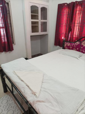 Mini Home AC Queen
